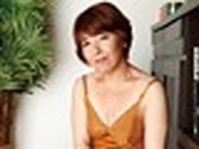 シミーズ姿の豊満なおばあちゃんは野獣のような喘ぎ声。　サンプル画像08